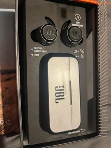 Jbl reflect flow Wireless earphones Bluetooth Noise Cancelling Earbuds