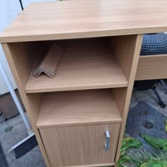 Computer desk