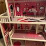Child play house & kitchen ' but the play house does need a small bit put back on as  a pice came of it when I over lift it Image 8
