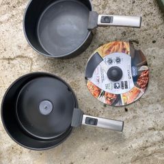 Two pans for delonghi airfryer.