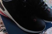 Boys trainers