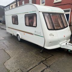 Elddis avante