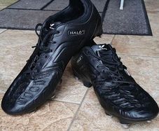 Concave football boots