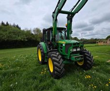 John Deere 6330