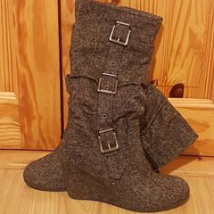 Wedge boots