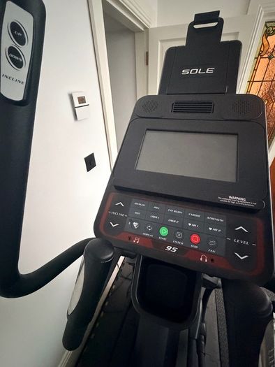 SOLE E95 Elliptical