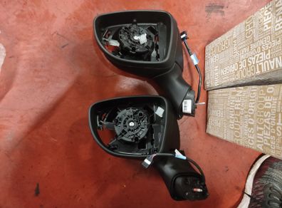 Renault Clio IV wing mirror unit (left)