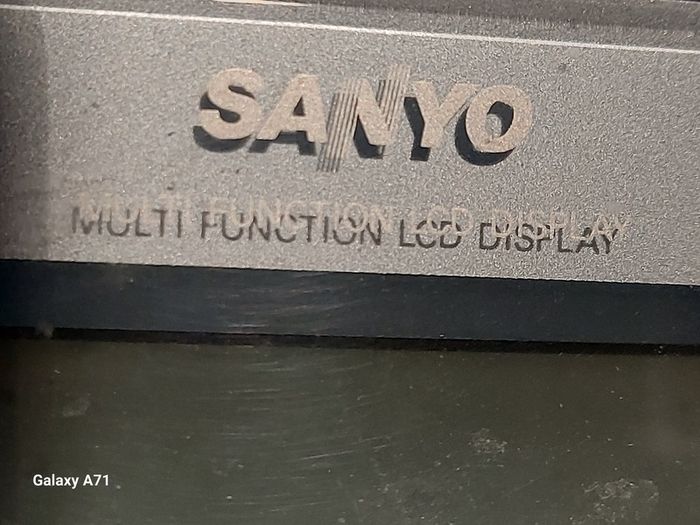 Sanyo Mini HiFi System, Radio, CD and Tape Cassette, Model DC-DA100, with 2 Sanyo Speakers, and Remote Control