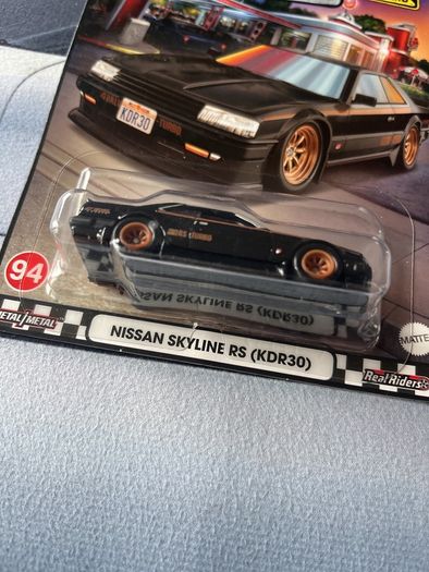 Hot wheels Premium Nissan Skyline RS Kdr30