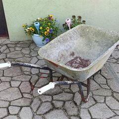 Heavy Duty Wheelbarrow . Good Used.