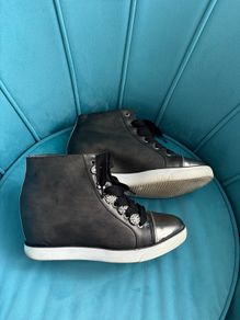 Brand new shoes- size 41