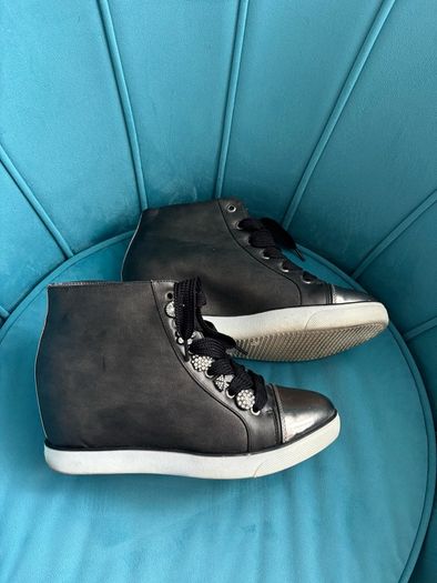 Brand new shoes- size 41