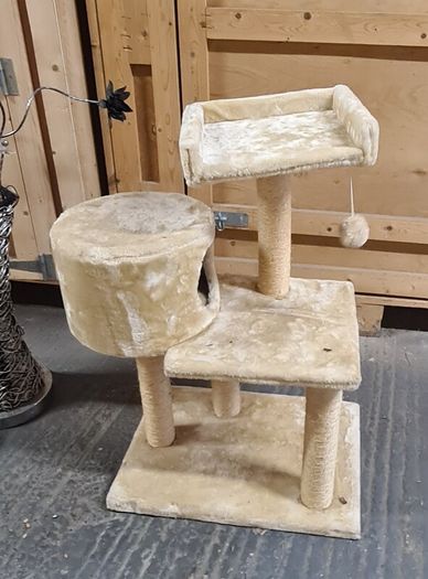 Cat Tree / Scratching Post with Condo and Bed