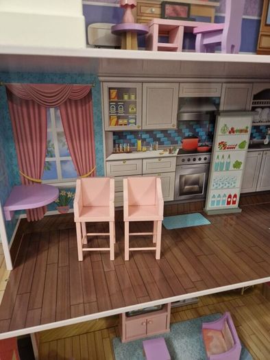 Large dolls house
