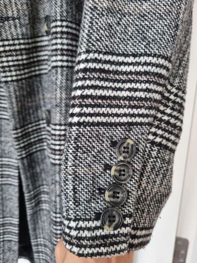 Checked coat size 8 perfect condition