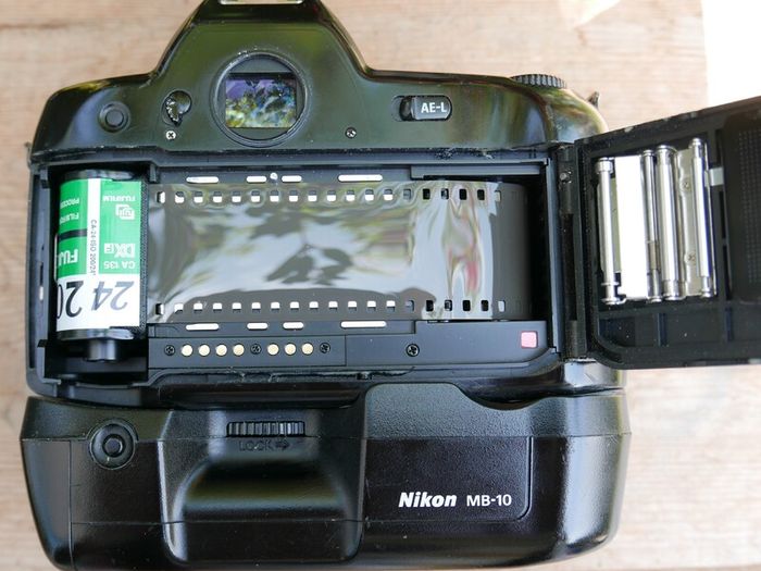 Nikon  N90s 35mm Film Camera Body  Tested
