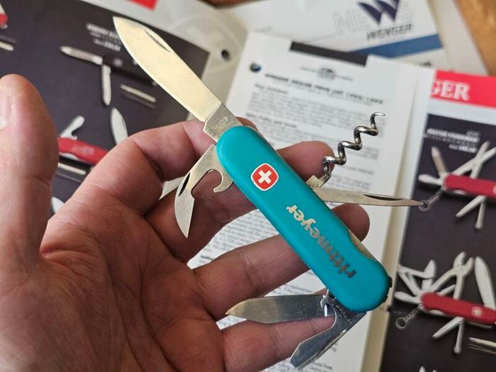 Vintage Wenger Viking Discontinued Collectable 85mm Swiss Army Knife