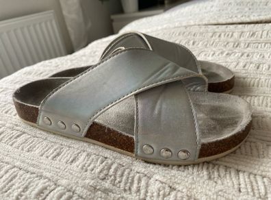 Perfect condition size UK 3