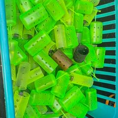 120 maggot feeders