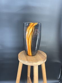 vase amber