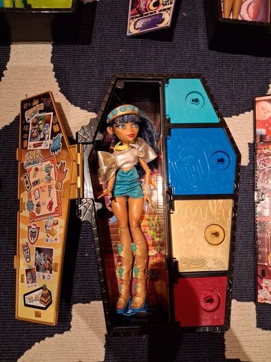 Monster High 11x Doll Collection
