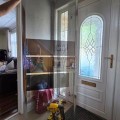 Beloya shower frame