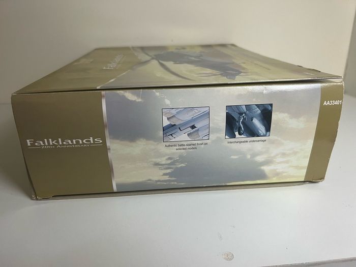 Corgi 1/72 Westland Sea King HAS2 825 NAS Falklands War 20th Anniversary AA33401 Diecast Model Helicopter Plane