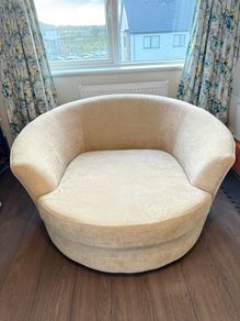 Large Swivel Snuggle Chair