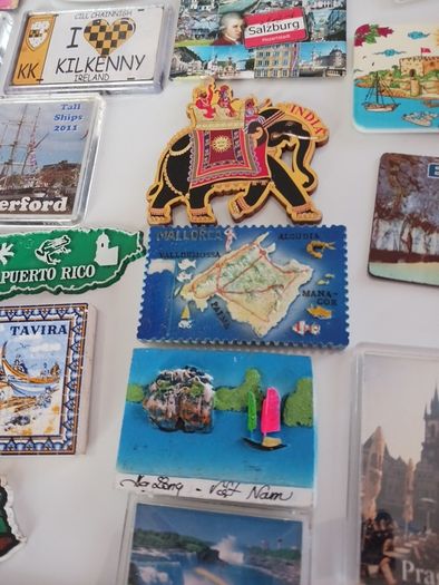Assorted fridge magnets