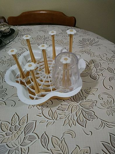 Flower shape glass stand with tray