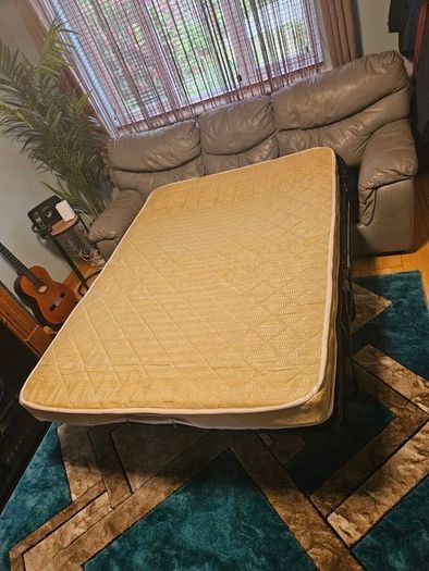 Sofabed for free