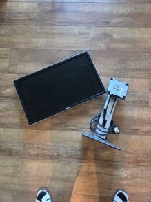 Dell P2214H 21.5-inch flat-panel monitor with stand