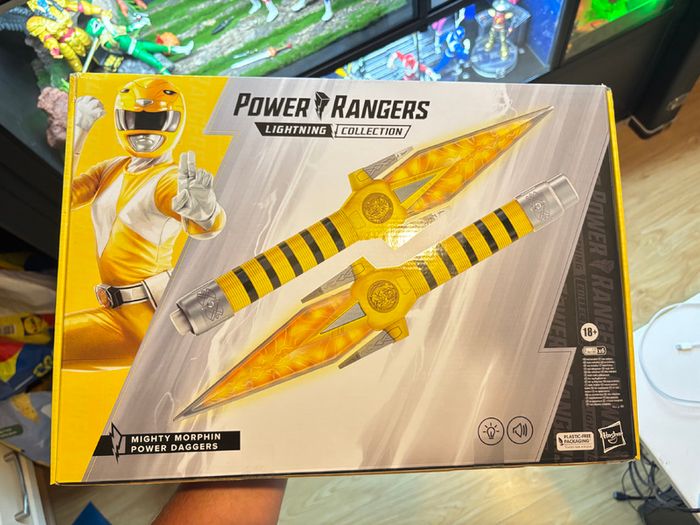 Power Rangers Mighty Morphin - Yellow Daggers - sealed
