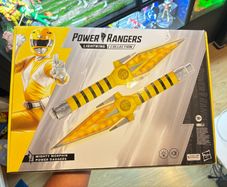 Power Rangers Mighty Morphin - Yellow Daggers - sealed