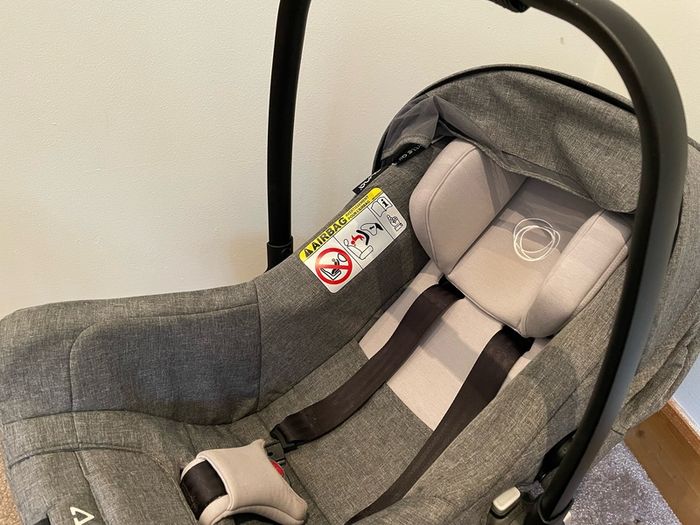 Bugaboo Turtle Air Car Seat + Bugaboo 360 Base by Nuna