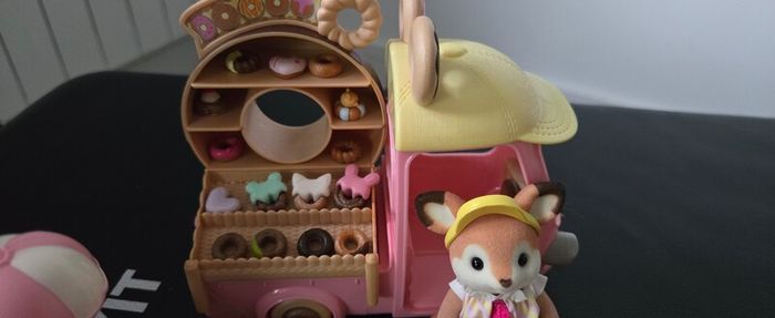 sylvanian families donut cart