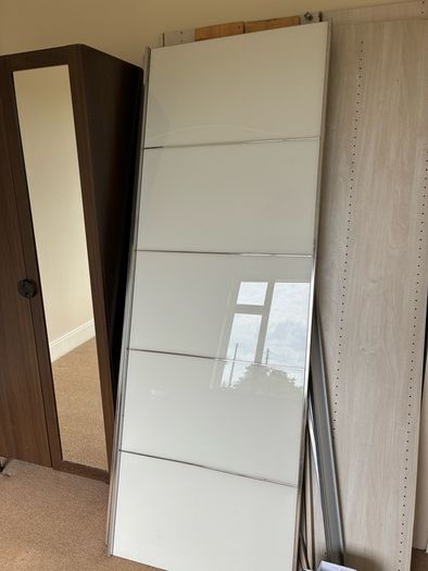 Compact wardrobe