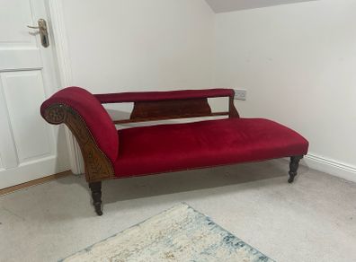 Antique Chaise Longue