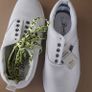 New white canvas shoes Image 2