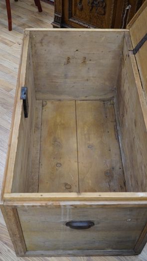 Victorian Pine Blanket Chest