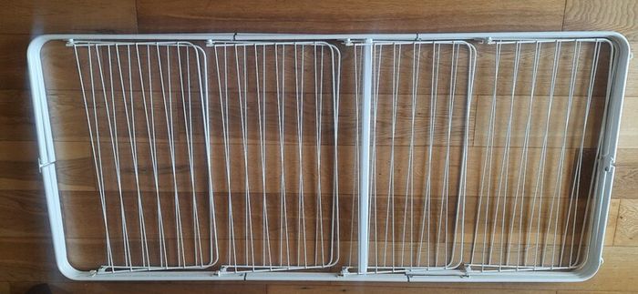 Clothes drying rack