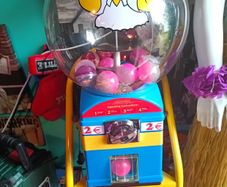 Ball vending machine