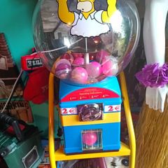 Ball vending machine