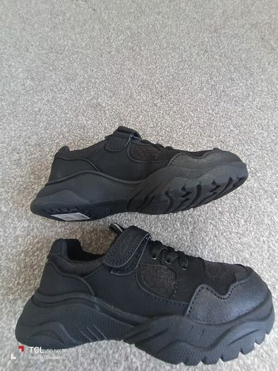 New.Clarks boy's school shoes. UK 12G/EUR 30