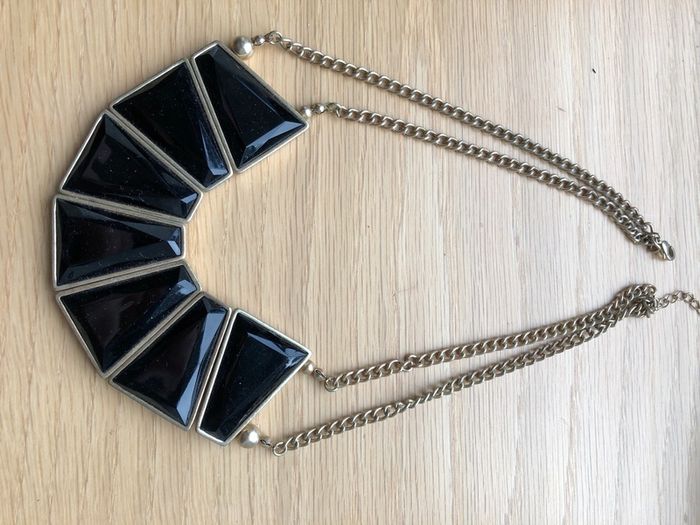 Statement necklace