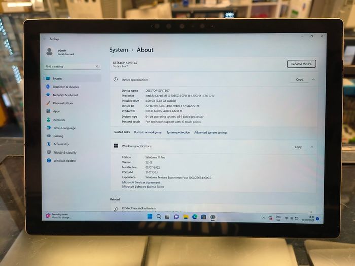 Microsoft Surface Pro 7 1866 with Intel Core i5-1035G4 (12.3-inch, 8GB RAM, 256GB SSD)