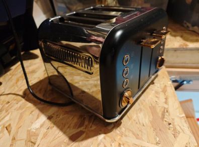 Morphy Richards Toaster