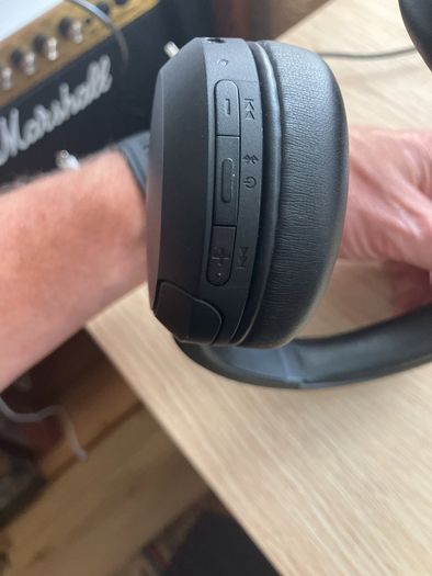 Sony wireless headphones WH-CH520