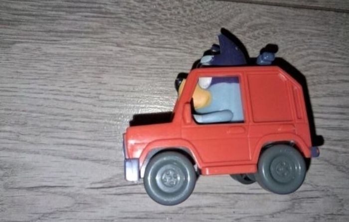1 Euro Each Or All For Only 2 Euro!! - Disney, Bluey, Etc