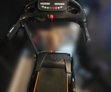 Folding Treadmill - 12 km/h, 12% Incline, 12 Programs